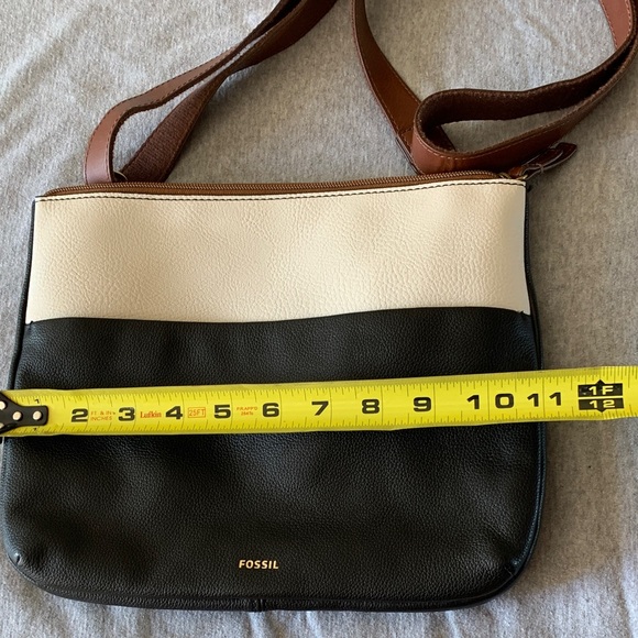 Fossil Two-Tone Black and Cream Crossbody Bag - Picture 3 of 7